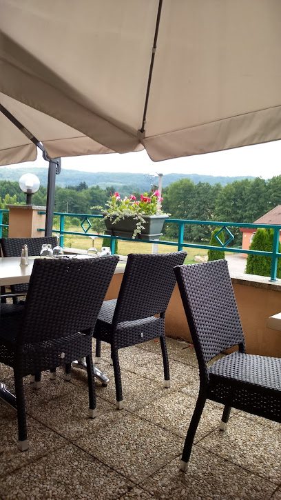 Restaurant français La Chapelle-aux-Bois