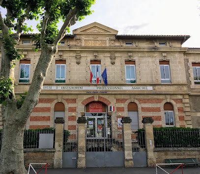Établissement d'enseignement secondaire Pézenas