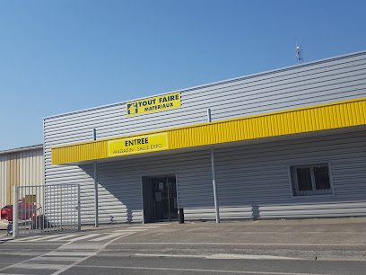 Magasin de materiaux de construction Bazas