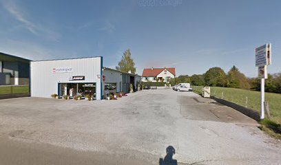Atelier de carrosserie automobile Montbozon