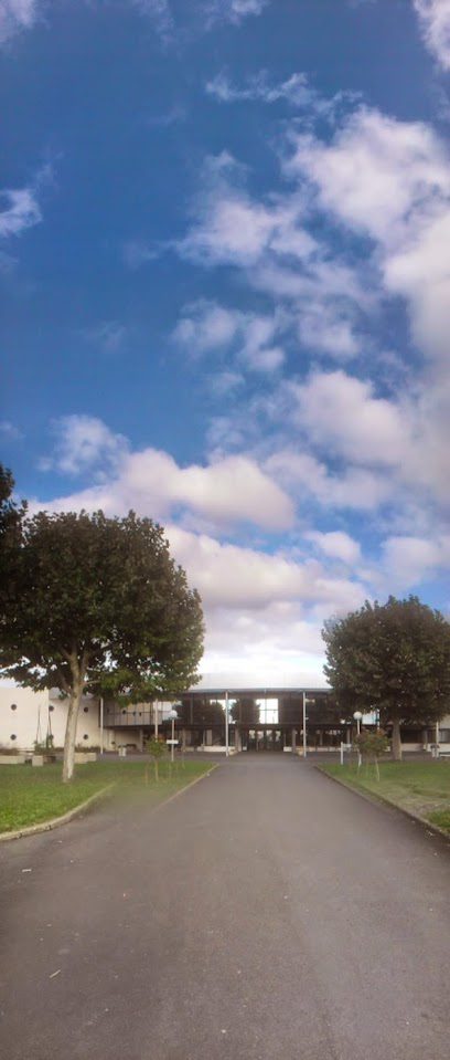 Établissement d'enseignement secondaire Chef-Boutonne